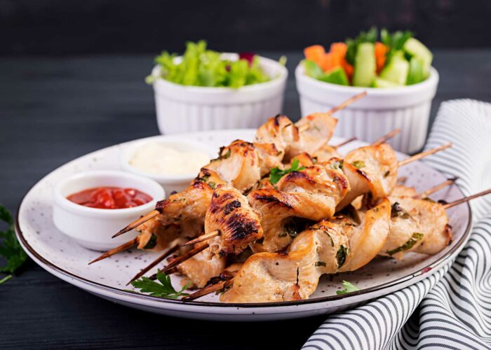 chicken-shish-kebab-shashlik-grilled-meat-and-fres-PCFN78L.jpg